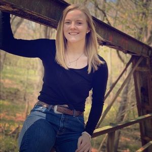 Meet your Posher, Hollie